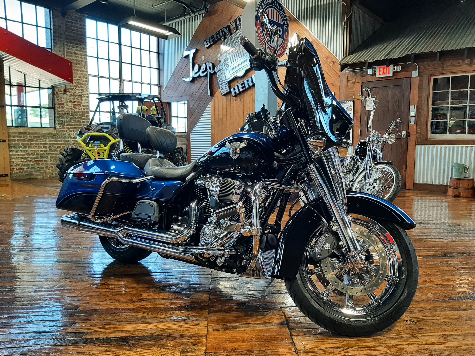 2018 Harley-Davidson 115th Anniversary Street Glide® in Laurel, Mississippi - Photo 8