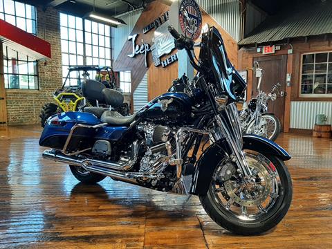 2018 Harley-Davidson 115th Anniversary Street Glide® in Laurel, Mississippi - Photo 8
