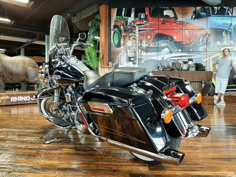 2012 Harley-Davidson Road King® Classic in Laurel, Mississippi - Photo 4