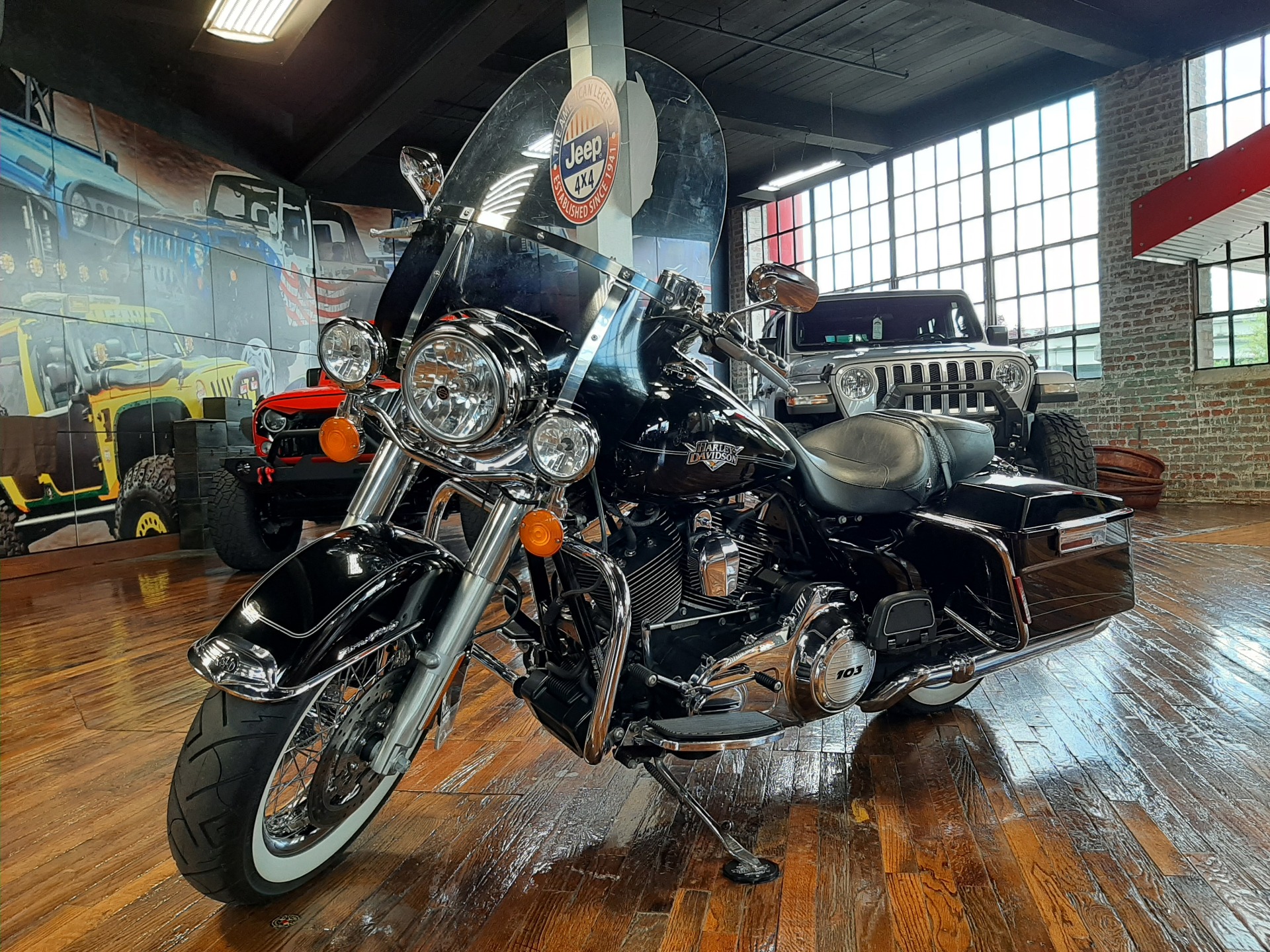 2012 Harley-Davidson Road King® Classic in Laurel, Mississippi - Photo 6