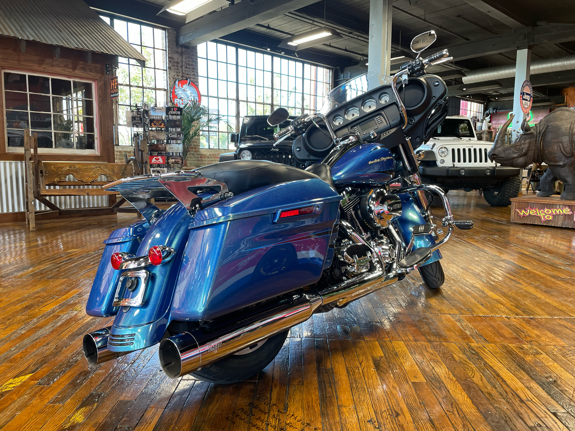 2014 Harley-Davidson Street Glide® in Laurel, Mississippi - Photo 2