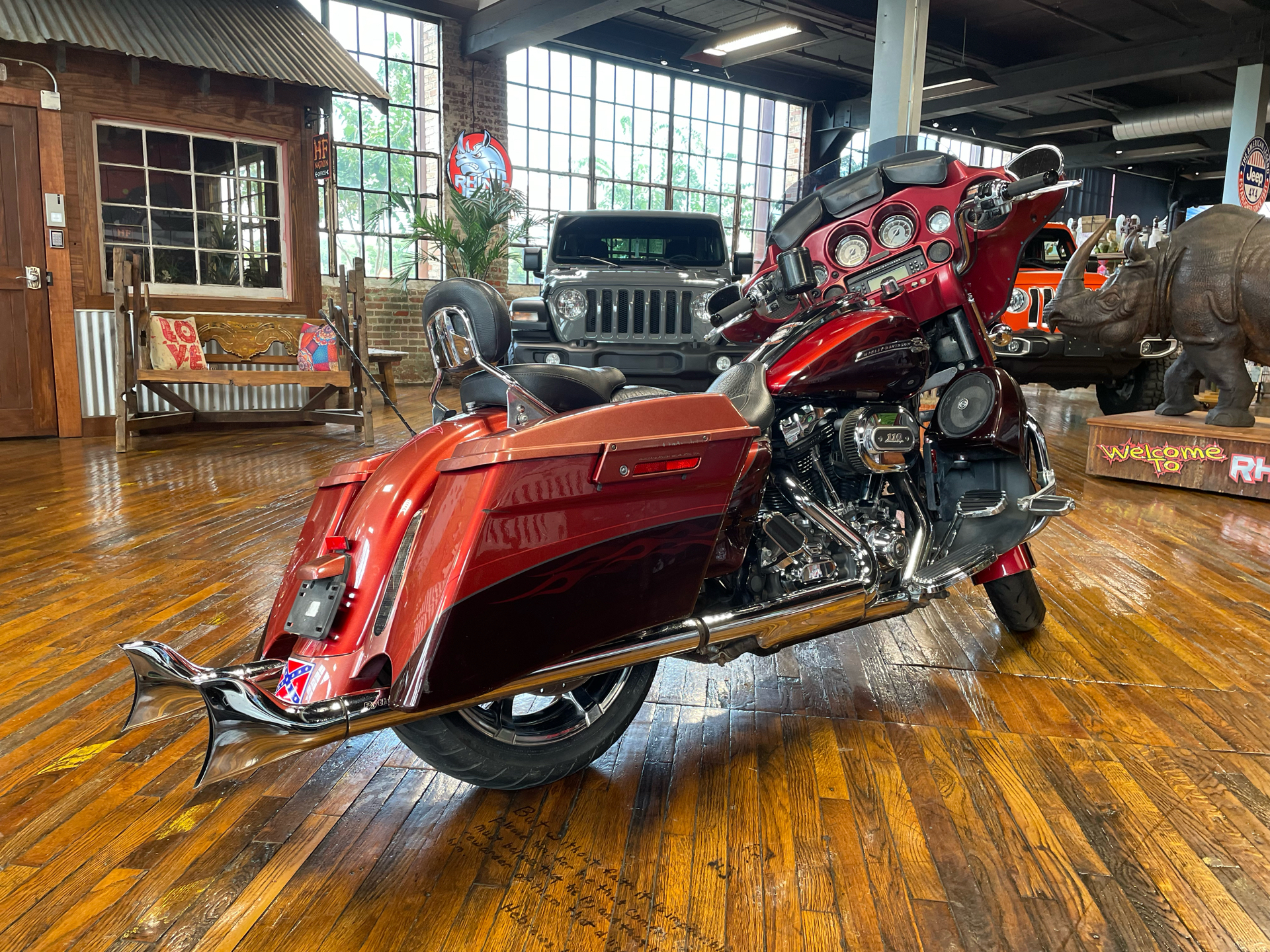 2012 Harley-Davidson CVO™ Street Glide® in Laurel, Mississippi - Photo 2