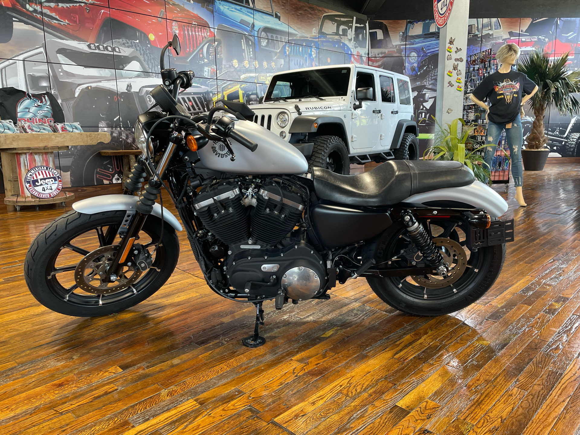 2020 Harley-Davidson Iron 883™ in Laurel, Mississippi - Photo 5