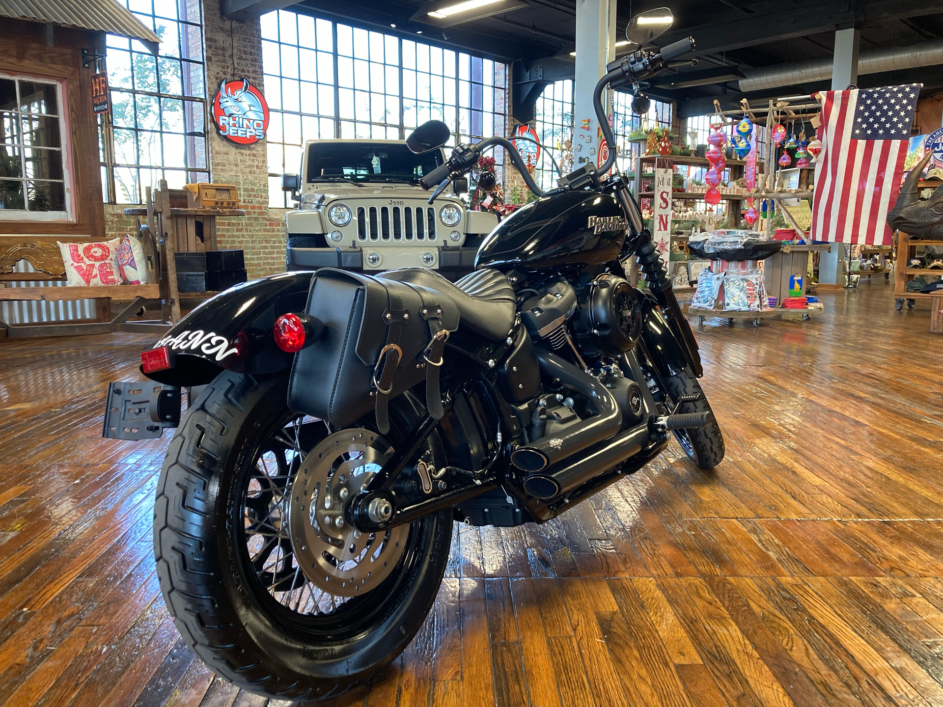 2018 Harley-Davidson Street Bob® 107 in Laurel, Mississippi - Photo 2