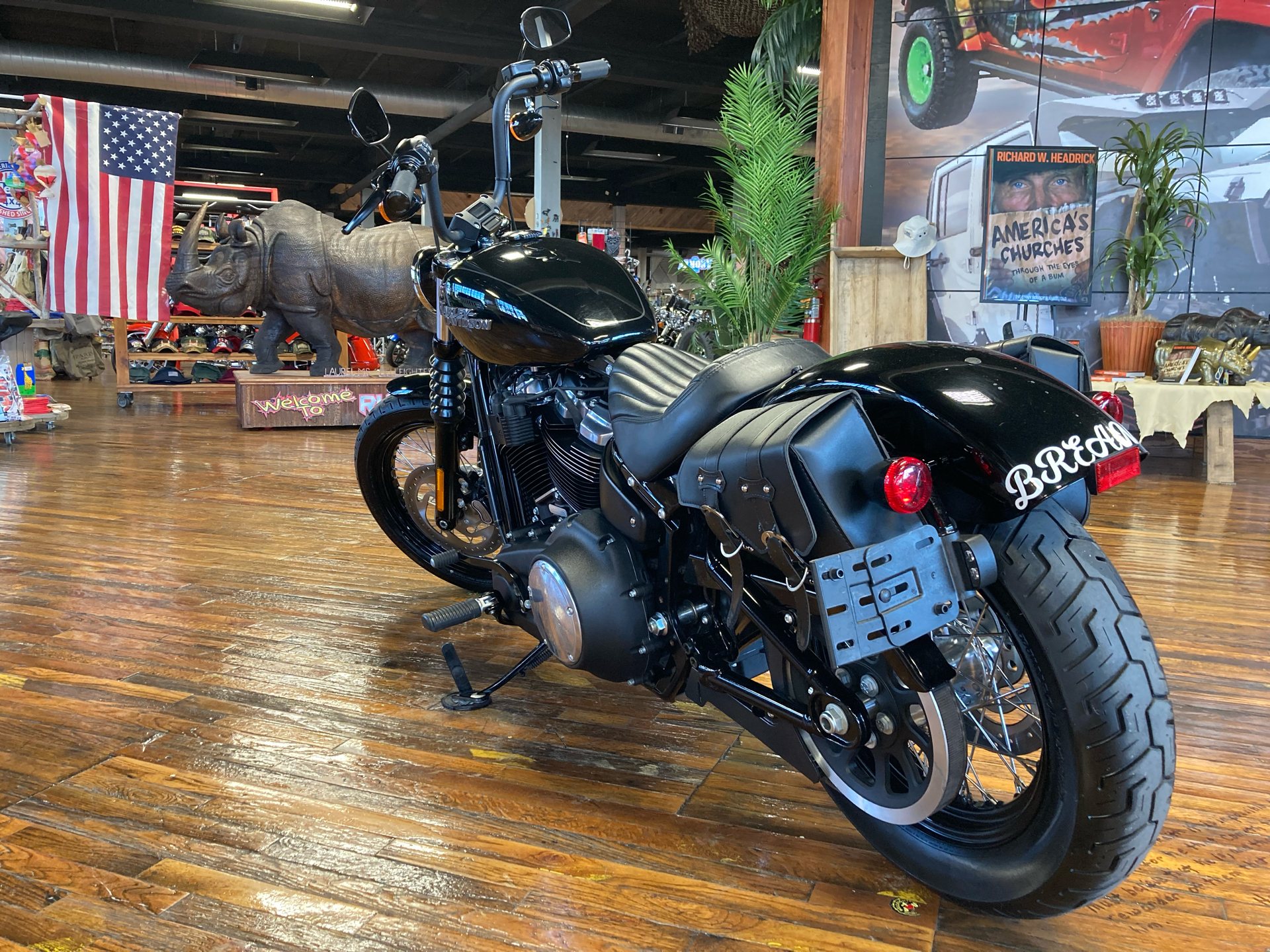 2018 Harley-Davidson Street Bob® 107 in Laurel, Mississippi - Photo 4