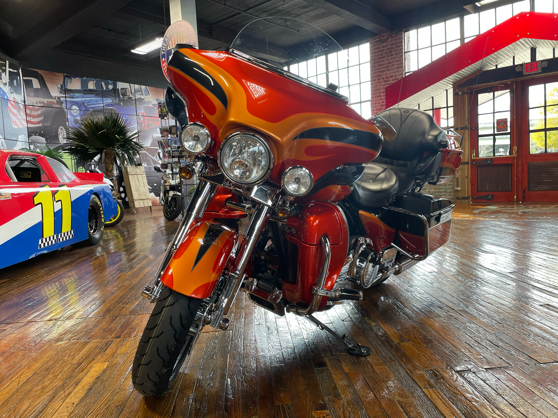2013 Harley-Davidson CVO™ Ultra Classic® Electra Glide® in Laurel, Mississippi - Photo 6
