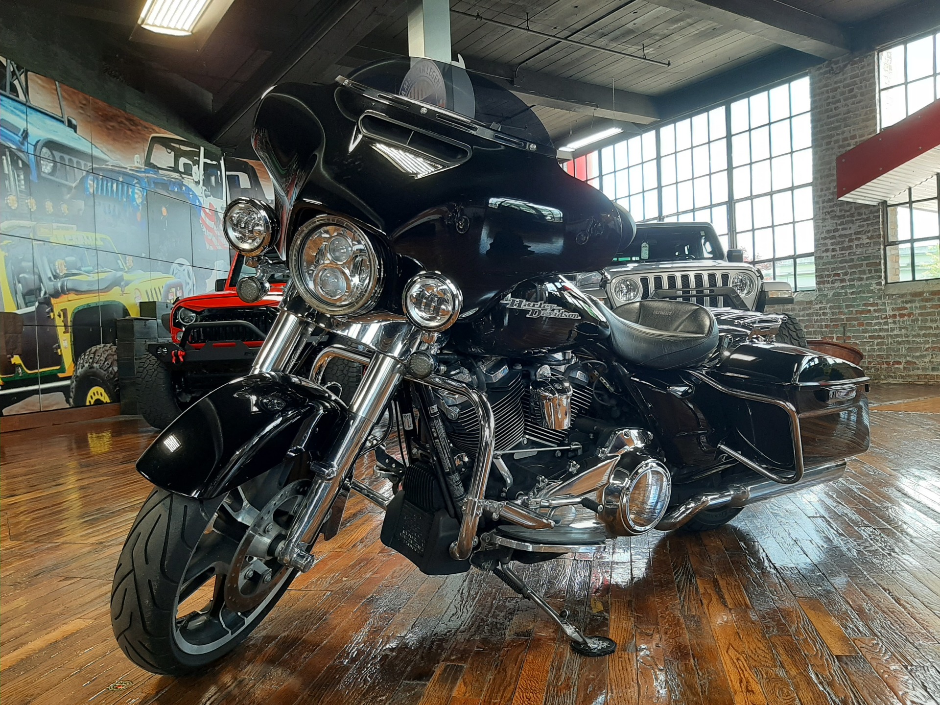 2018 Harley-Davidson Street Glide® in Laurel, Mississippi - Photo 6
