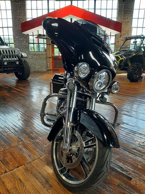 2018 Harley-Davidson Street Glide® in Laurel, Mississippi - Photo 7