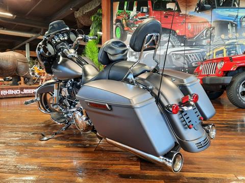 2017 Harley-Davidson Street Glide® Special in Laurel, Mississippi - Photo 4