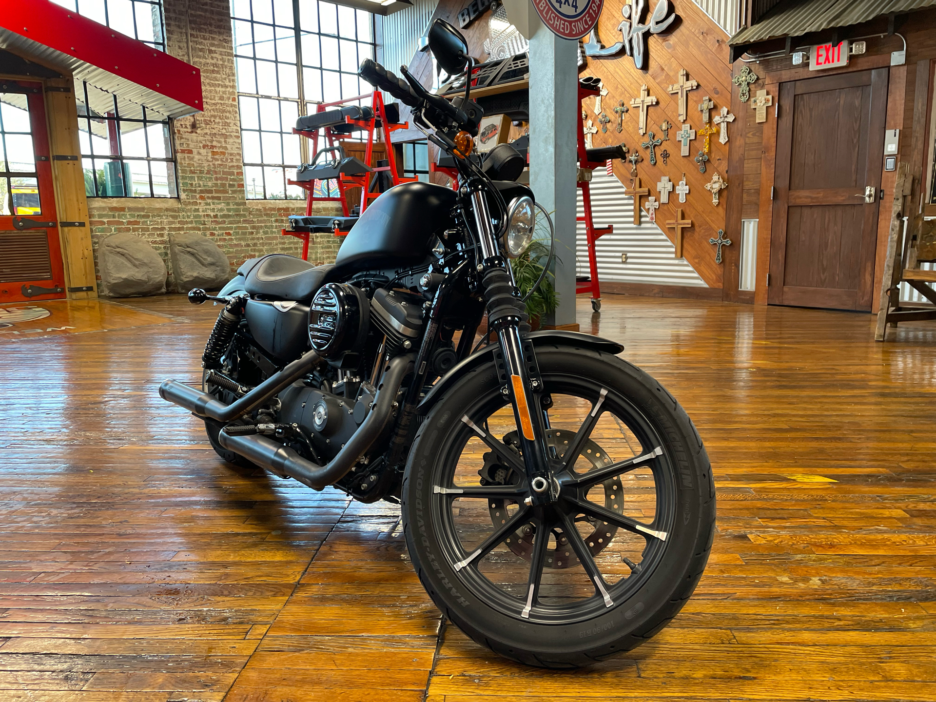 2018 Harley-Davidson Iron 883™ in Laurel, Mississippi - Photo 8
