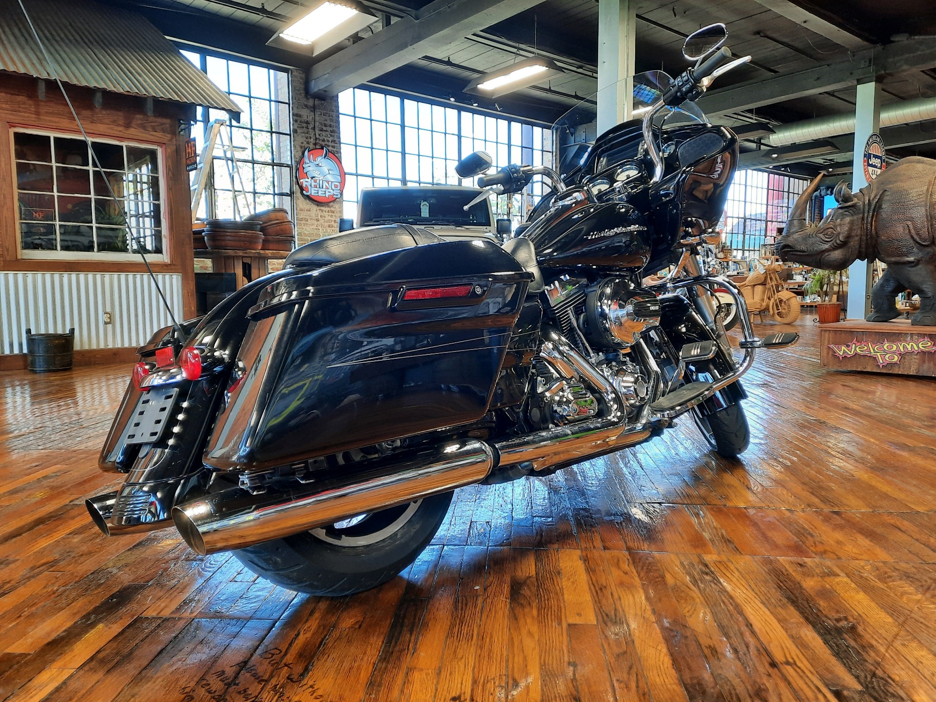 2015 Harley-Davidson Road Glide® Special in Laurel, Mississippi - Photo 2