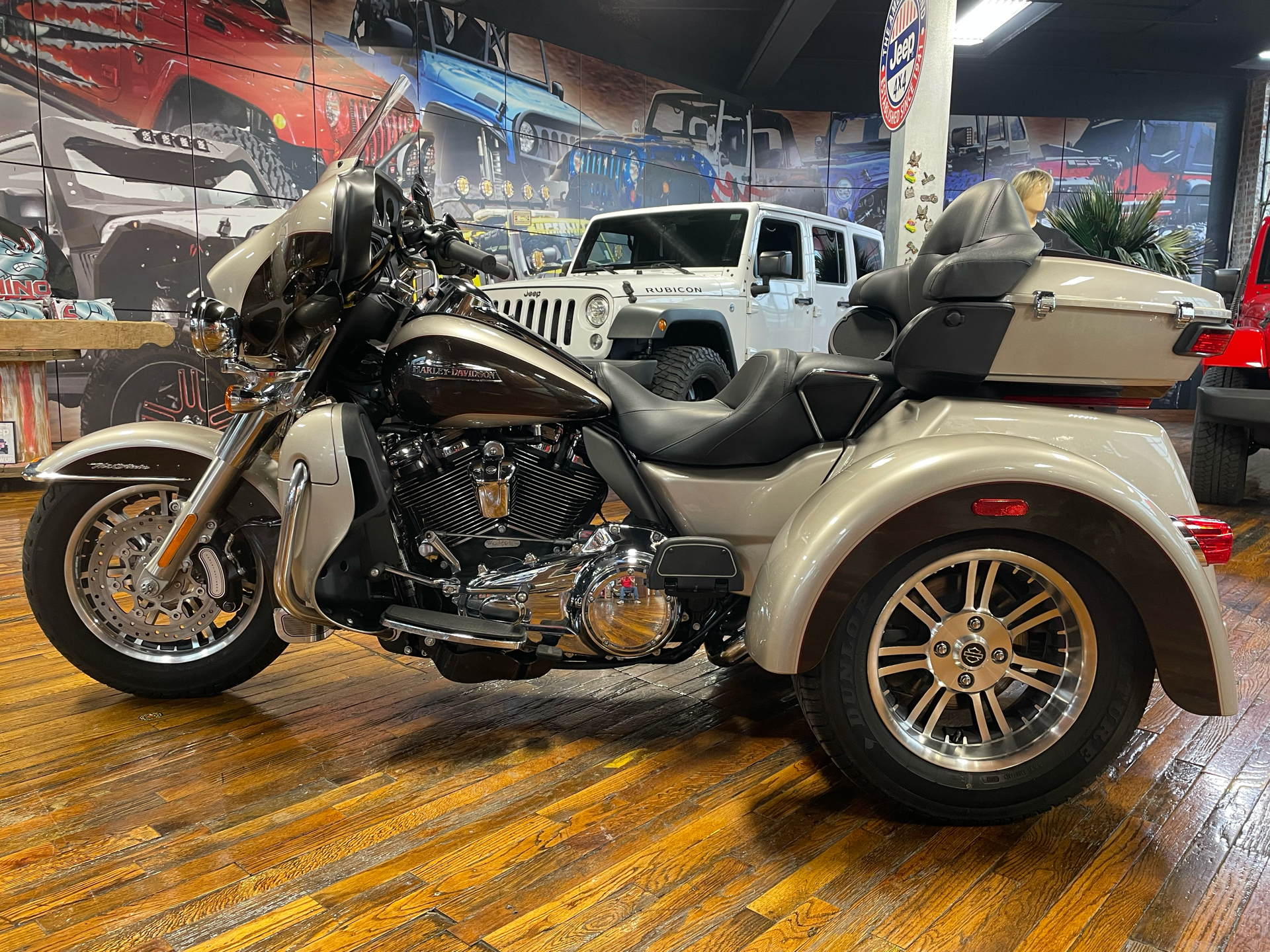 2018 Harley-Davidson Tri Glide® Ultra in Laurel, Mississippi - Photo 5