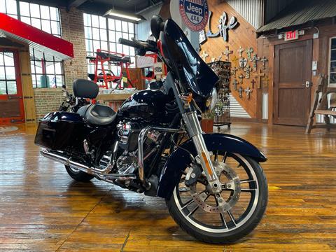 2019 Harley-Davidson Street Glide® in Laurel, Mississippi - Photo 8