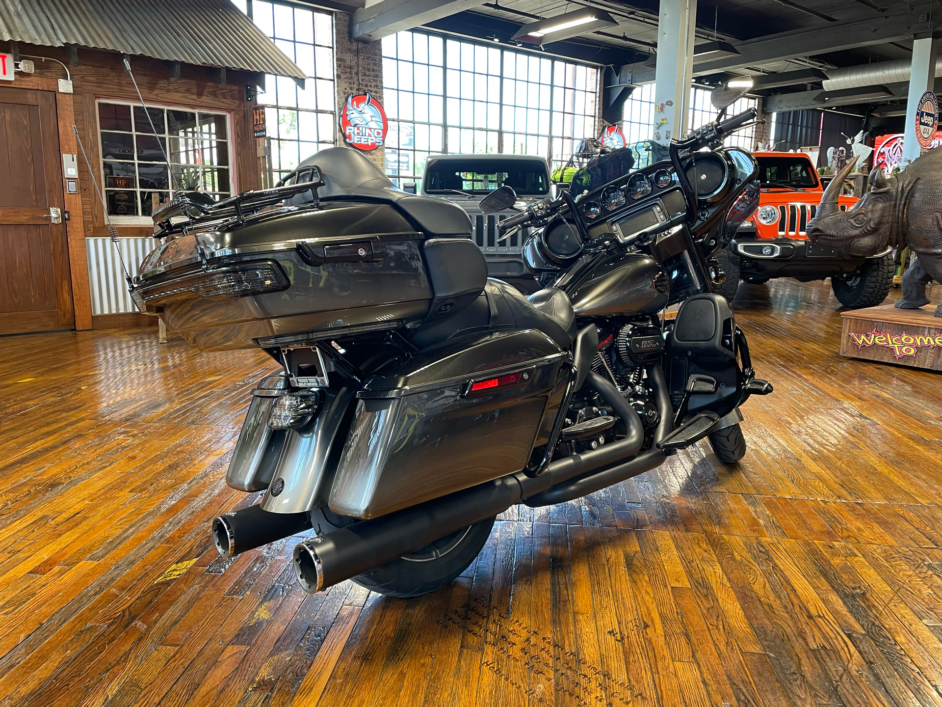 2018 Harley-Davidson CVO™ Limited in Laurel, Mississippi - Photo 2