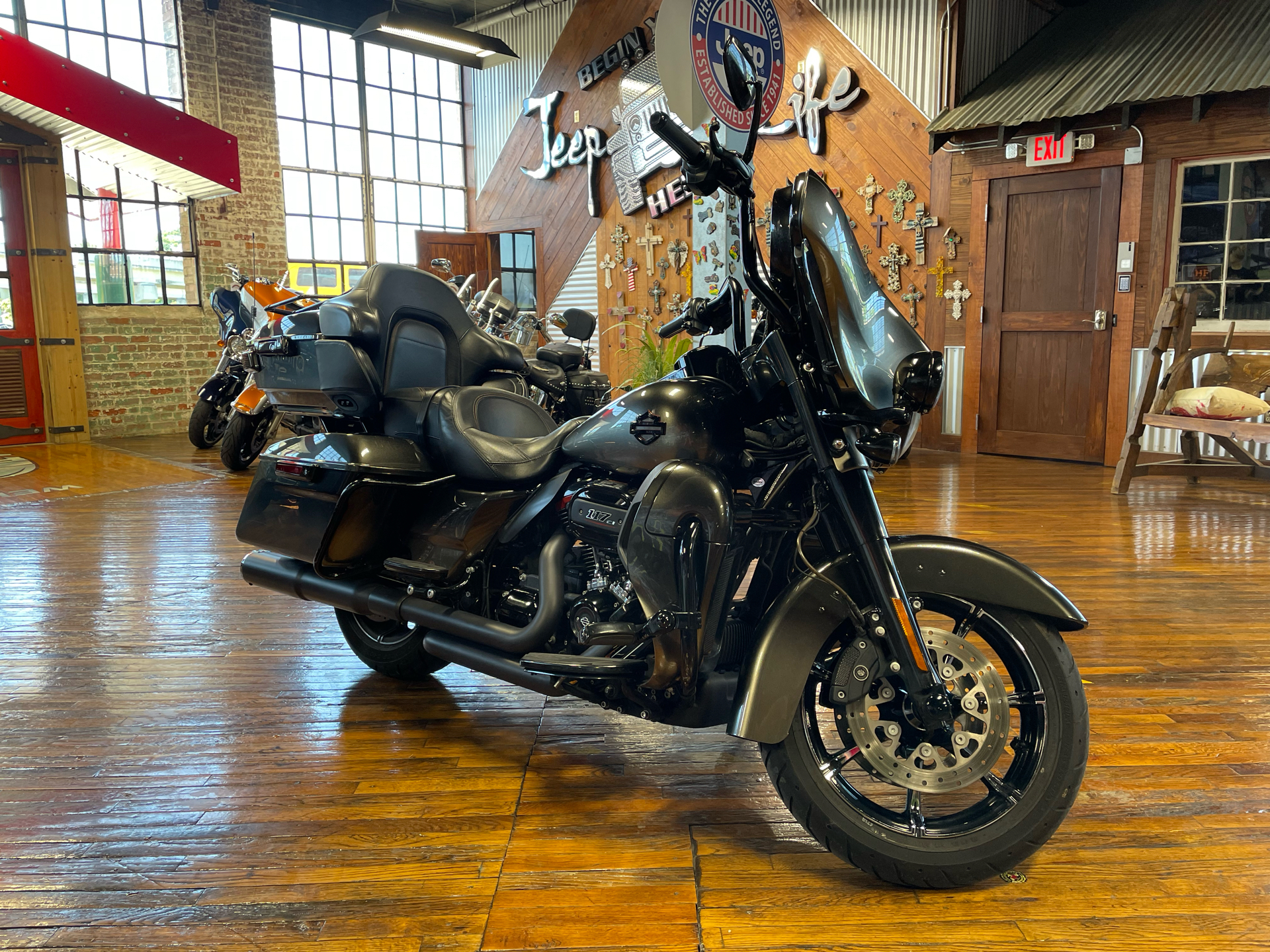 2018 Harley-Davidson CVO™ Limited in Laurel, Mississippi - Photo 8