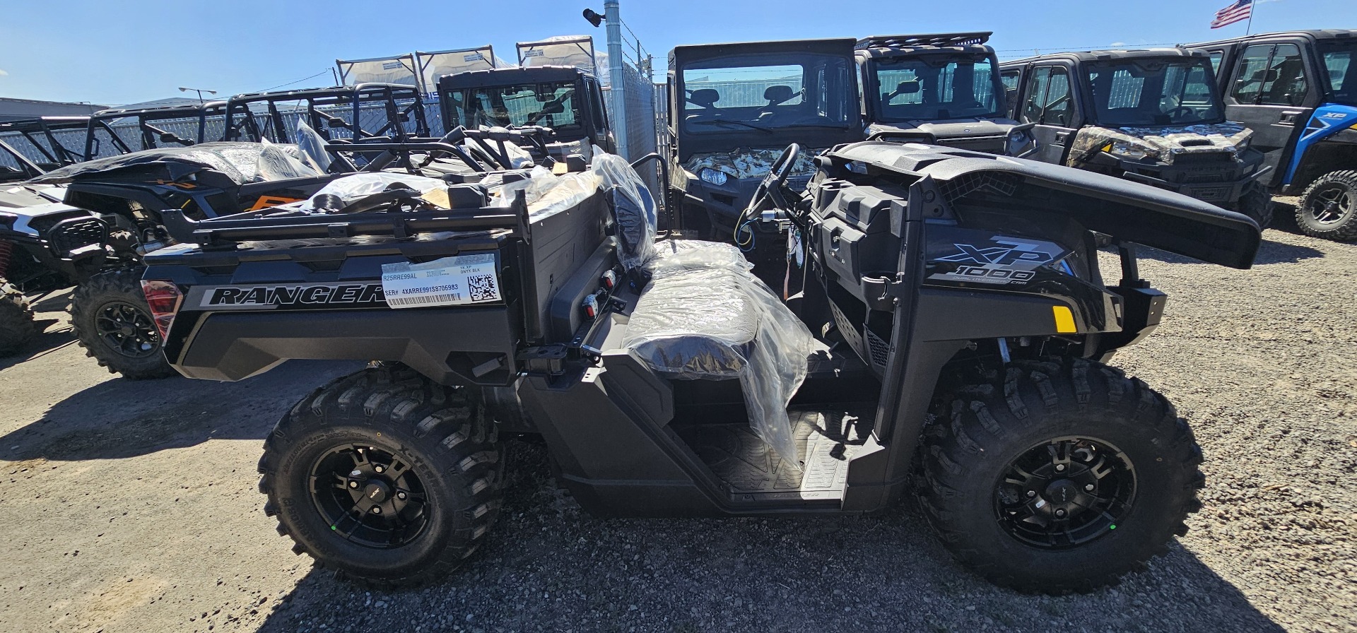 2025 Polaris Ranger XP 1000 Premium in Redmond, Oregon - Photo 2