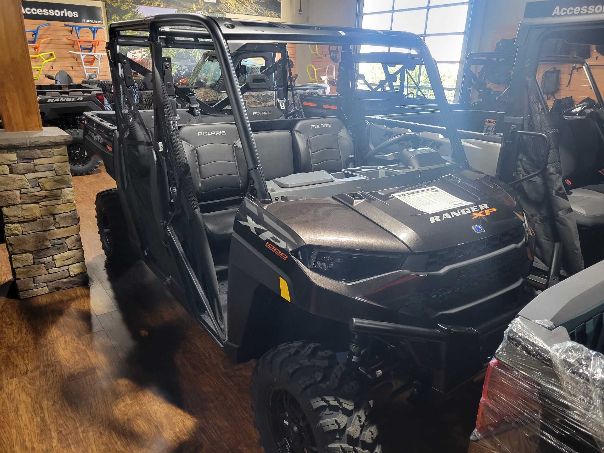 2024 Polaris Ranger Crew XP 1000 Premium in Redmond, Oregon - Photo 2