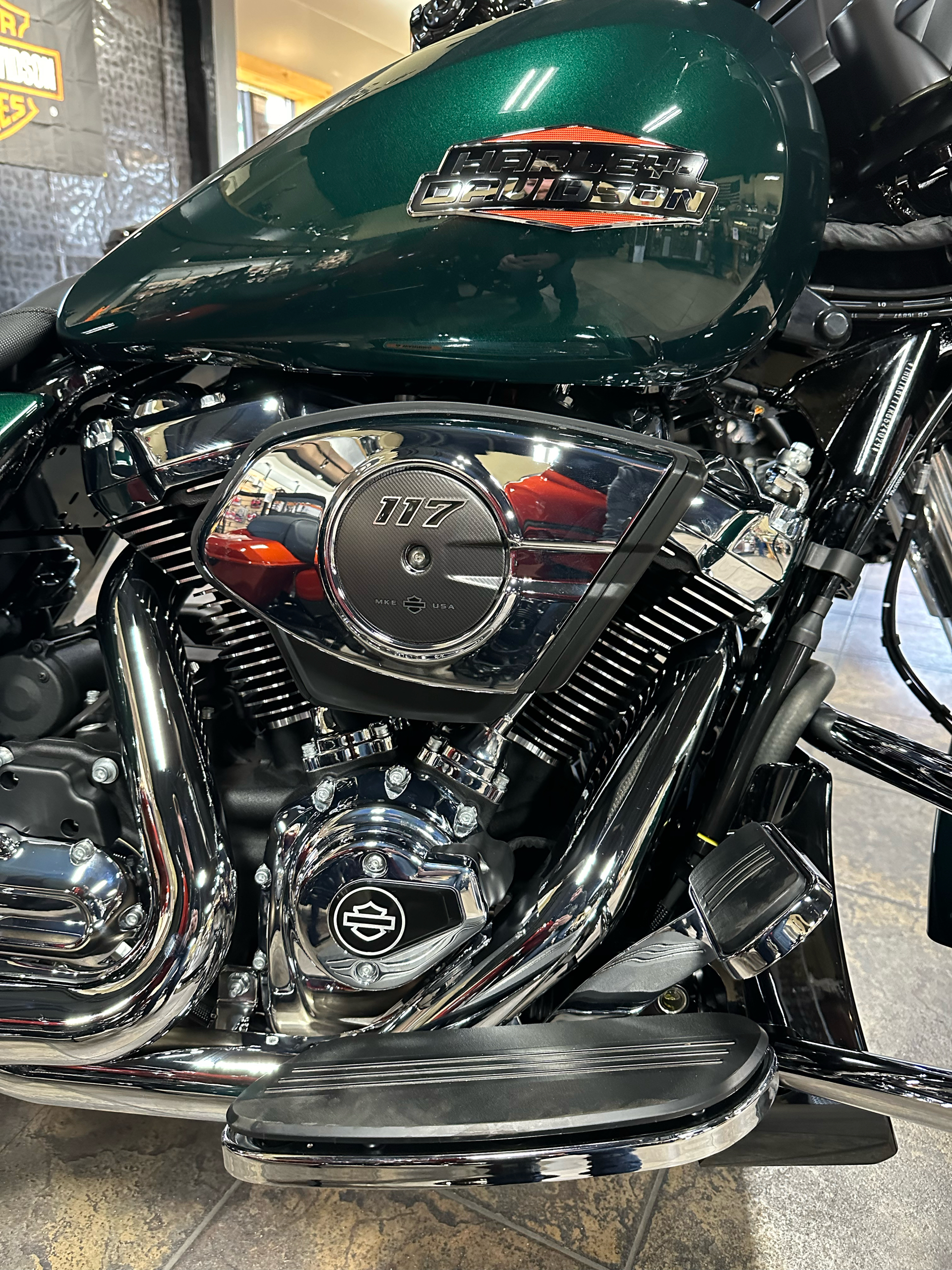 2024 Harley-Davidson Street Glide® in Tecumseh, Michigan - Photo 8