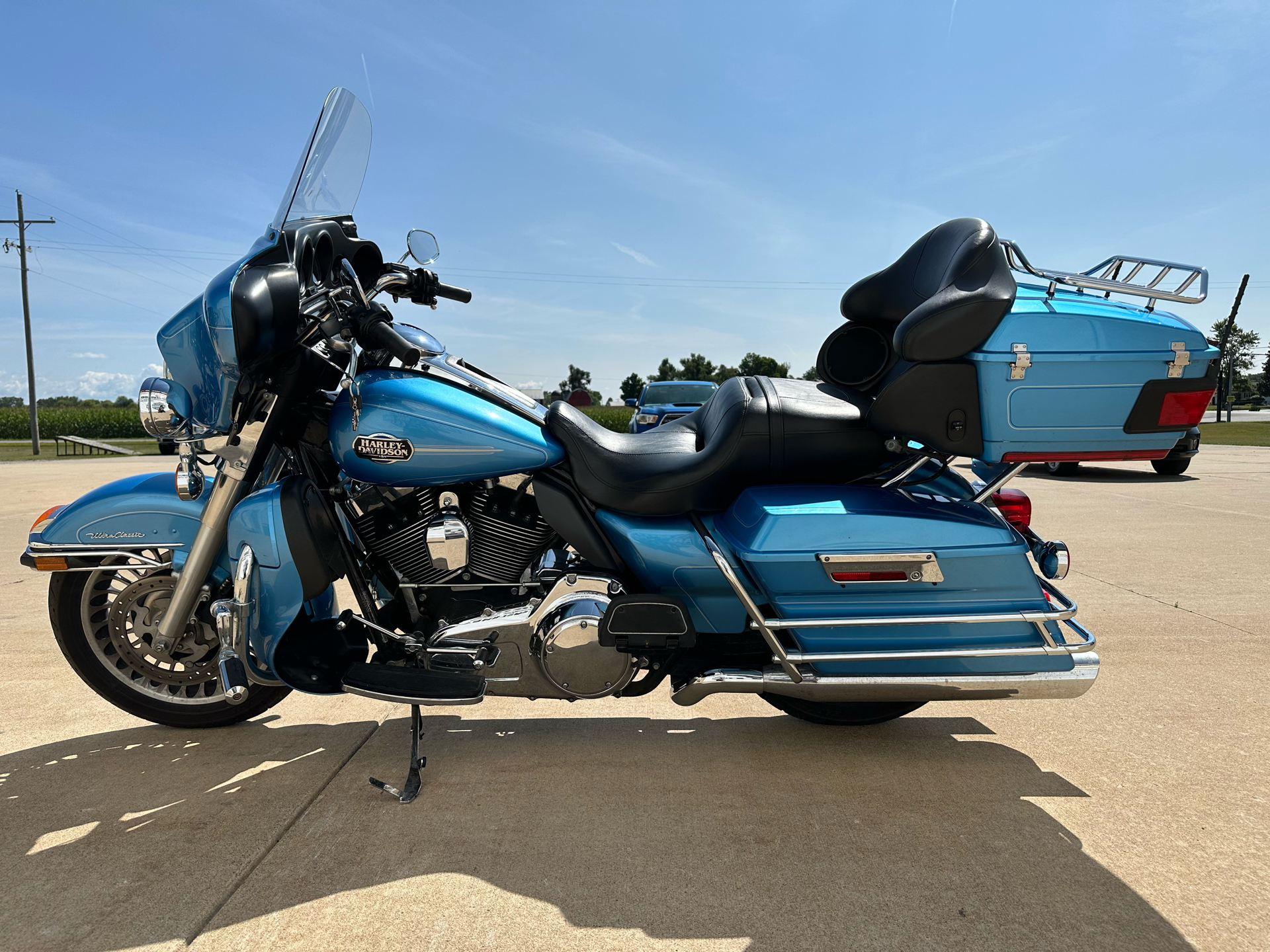 2011 Harley-Davidson Ultra Classic® Electra Glide® in Tecumseh, Michigan - Photo 5