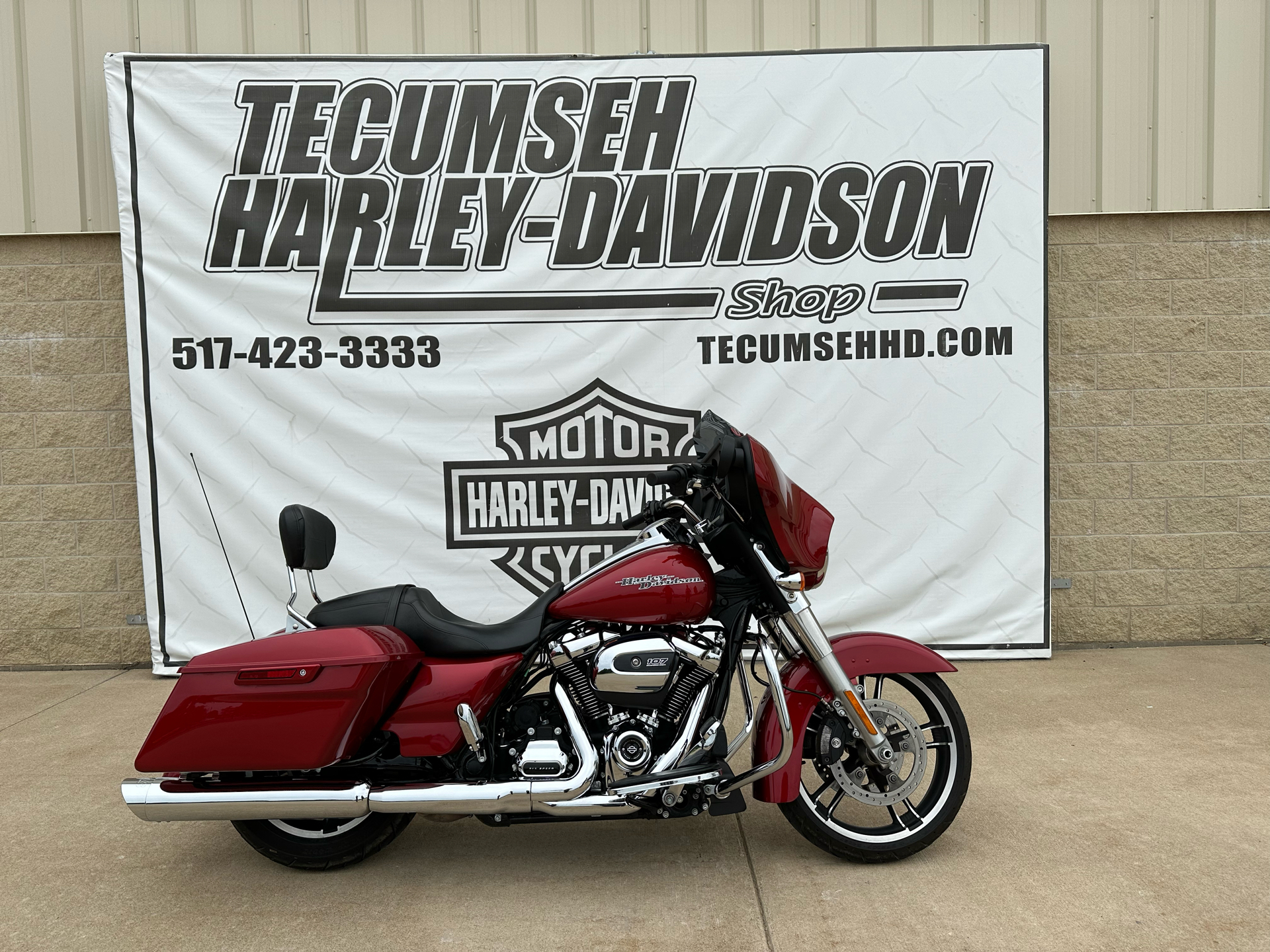 2018 Harley-Davidson Street Glide® in Tecumseh, Michigan - Photo 1