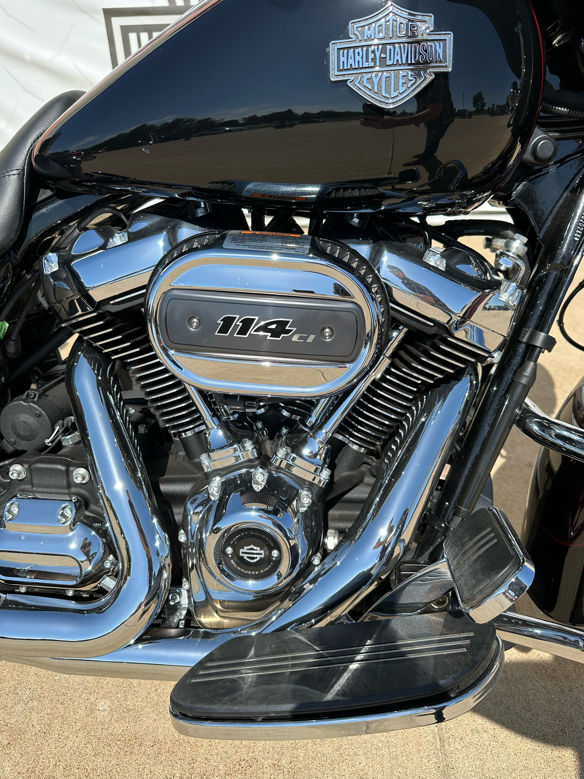 2022 Harley-Davidson Street Glide® Special in Tecumseh, Michigan - Photo 2