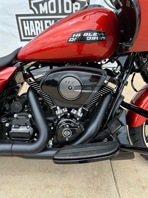 2024 Harley-Davidson Road Glide® in Tecumseh, Michigan - Photo 2