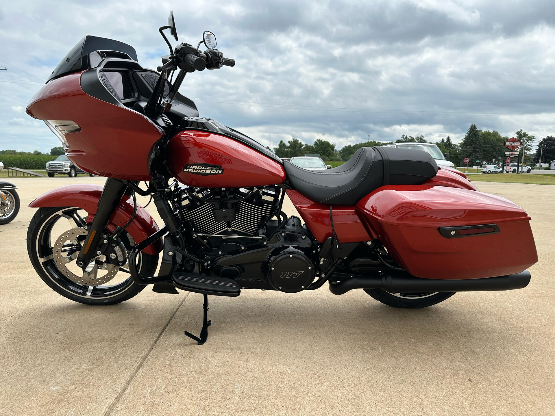 2024 Harley-Davidson Road Glide® in Tecumseh, Michigan - Photo 6