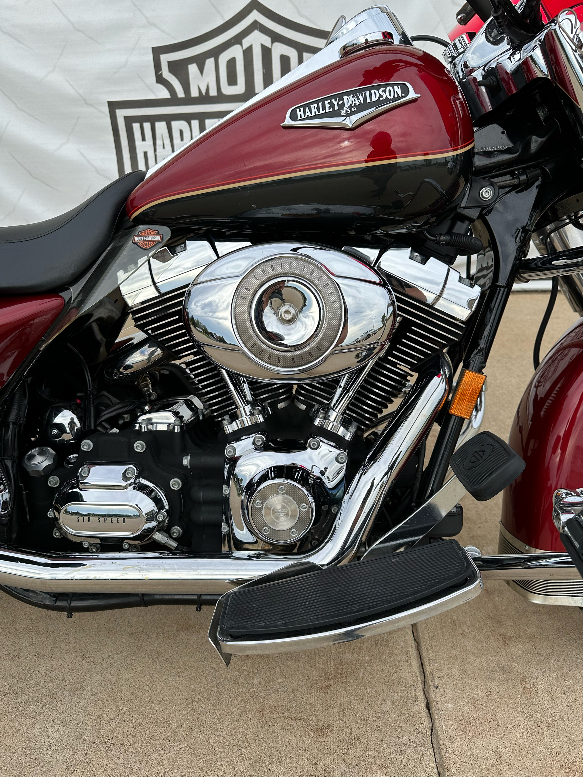 2007 Harley-Davidson FLHRC Road King® Classic in Tecumseh, Michigan - Photo 2