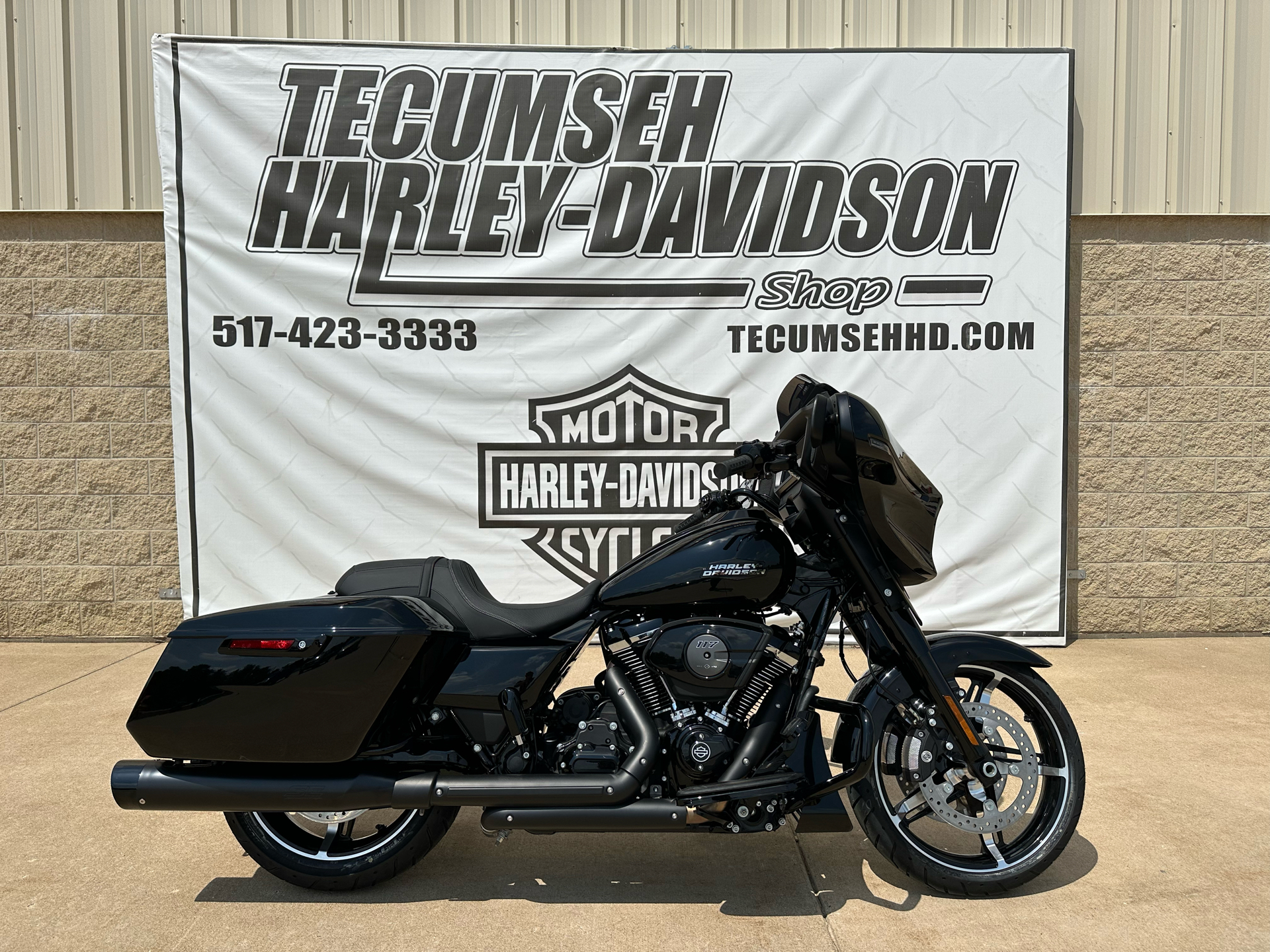 2024 Harley-Davidson Street Glide® in Tecumseh, Michigan - Photo 1