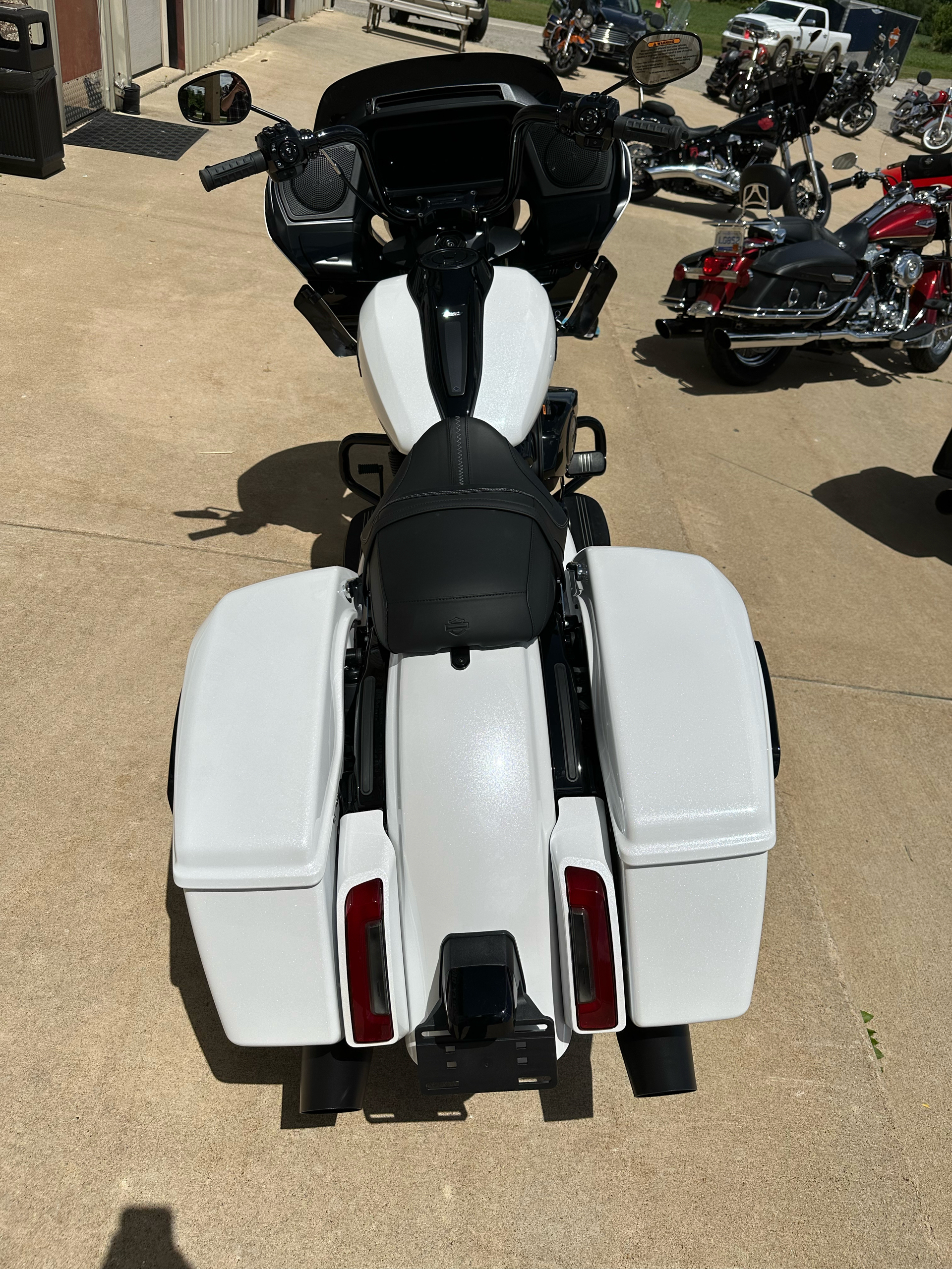 2024 Harley-Davidson Road Glide® in Tecumseh, Michigan - Photo 4