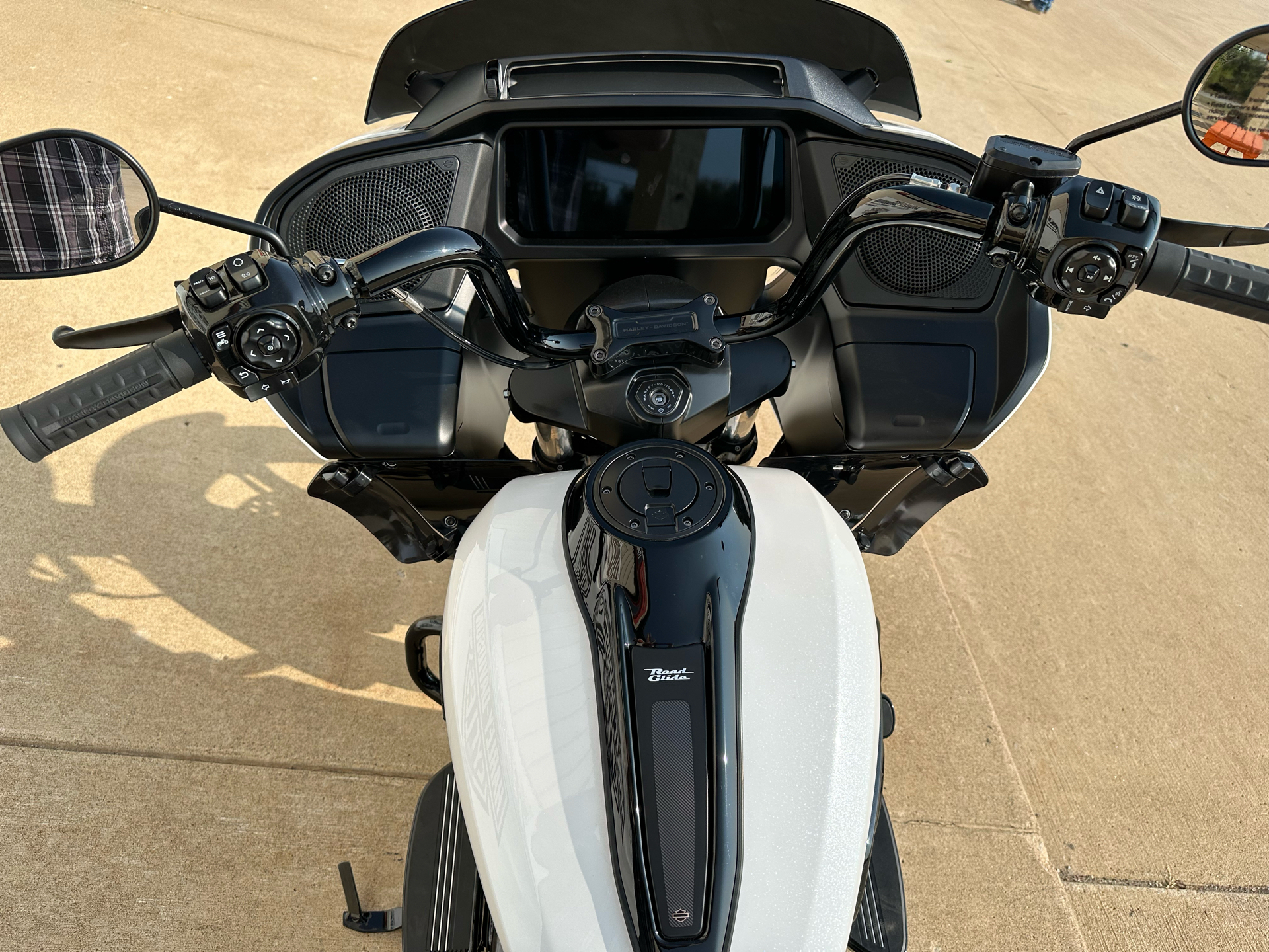 2024 Harley-Davidson Road Glide® in Tecumseh, Michigan - Photo 6