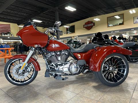 2024 Harley-Davidson Road Glide® 3 in Tecumseh, Michigan - Photo 4