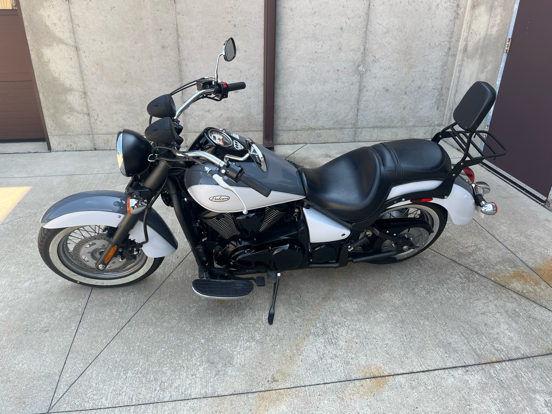 2021 Kawasaki Vulcan 900 Classic in Cement City, Michigan - Photo 2