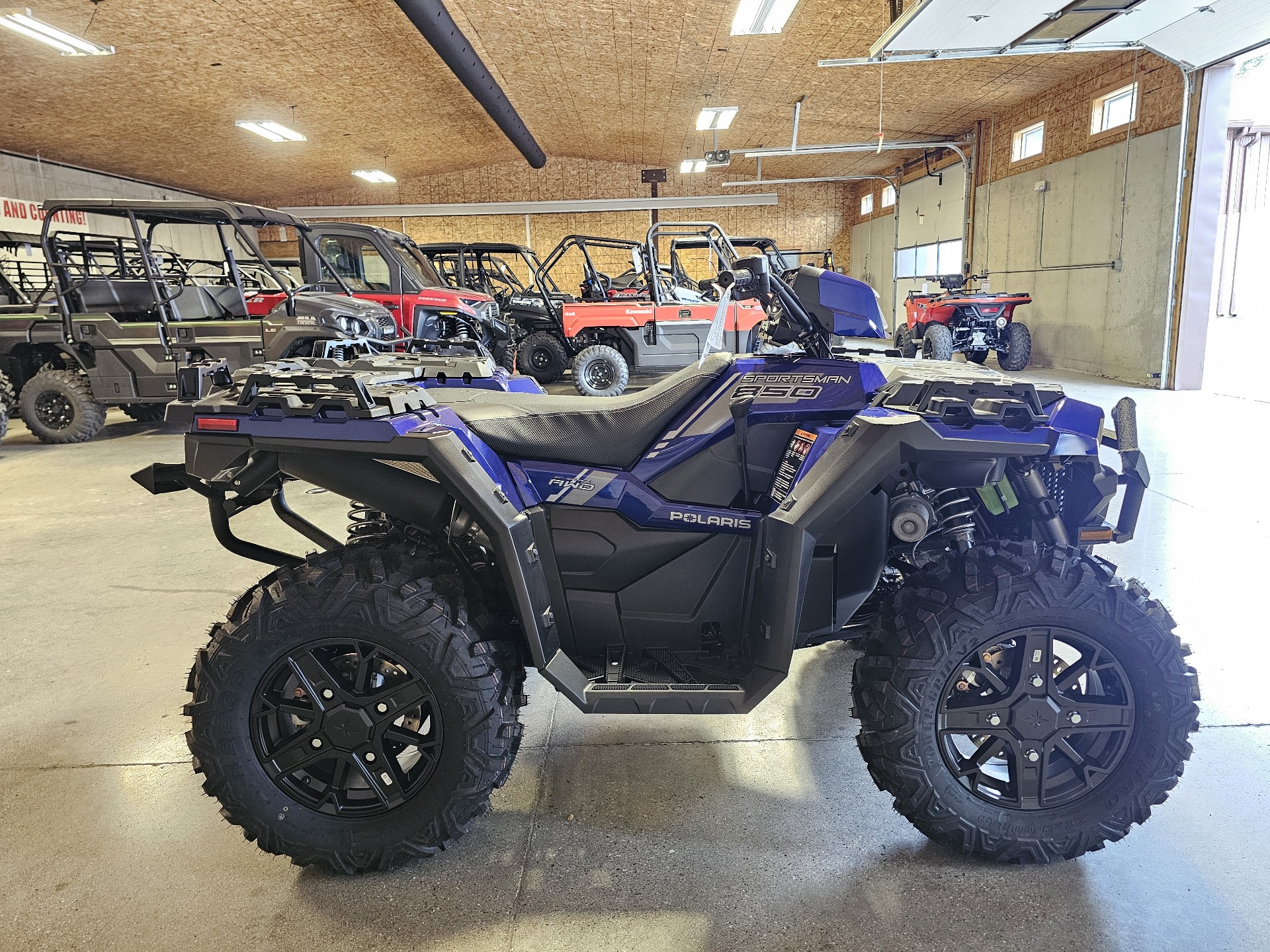 2024 Polaris Sportsman 850 Ultimate Trail in Cement City, Michigan - Photo 5