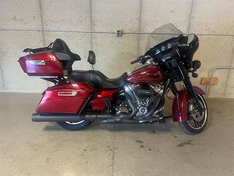 2017 Harley-Davidson Street Glide® Special in Cement City, Michigan - Photo 1