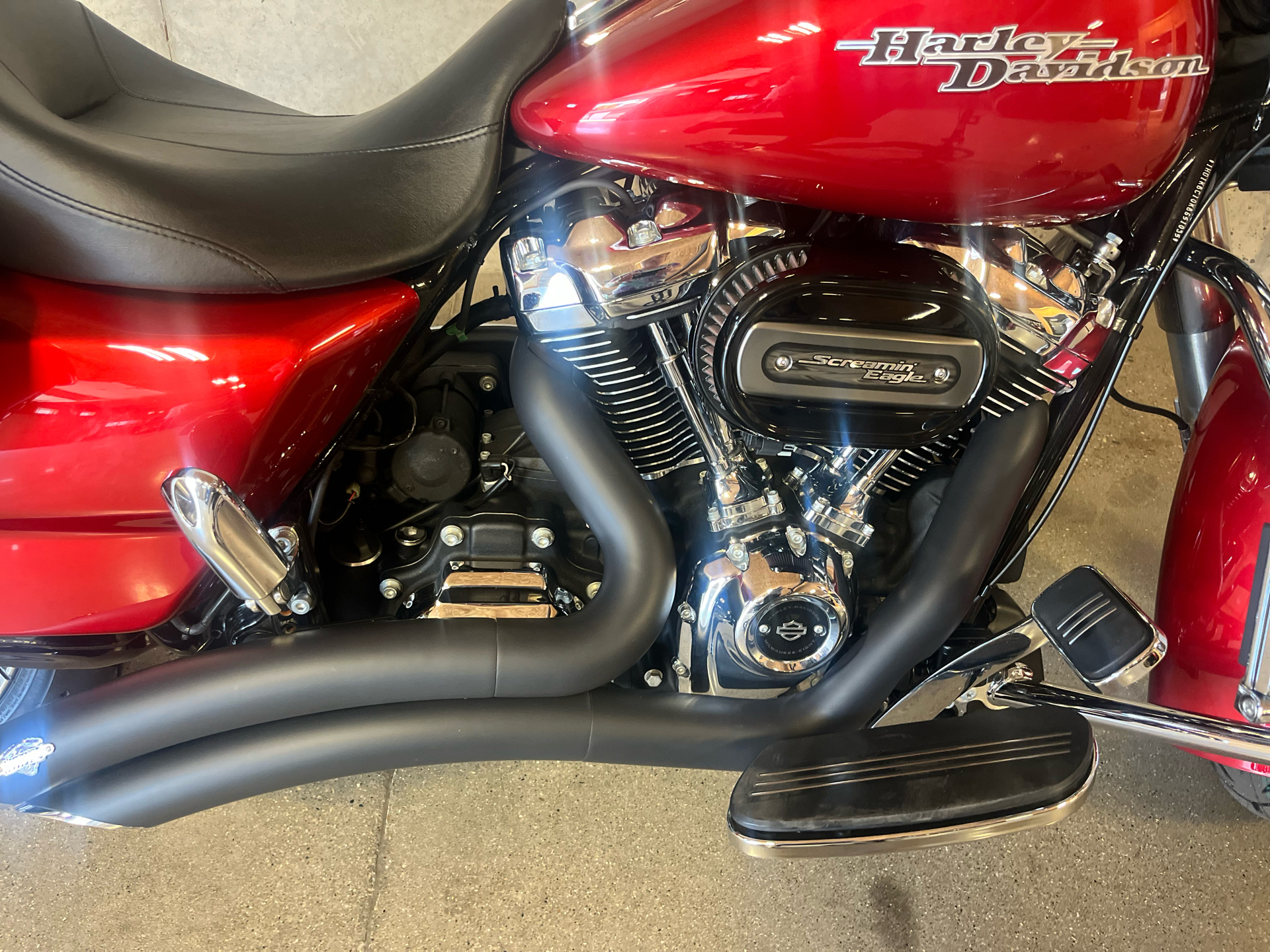 2019 Harley-Davidson Street Glide® in Cement City, Michigan - Photo 4