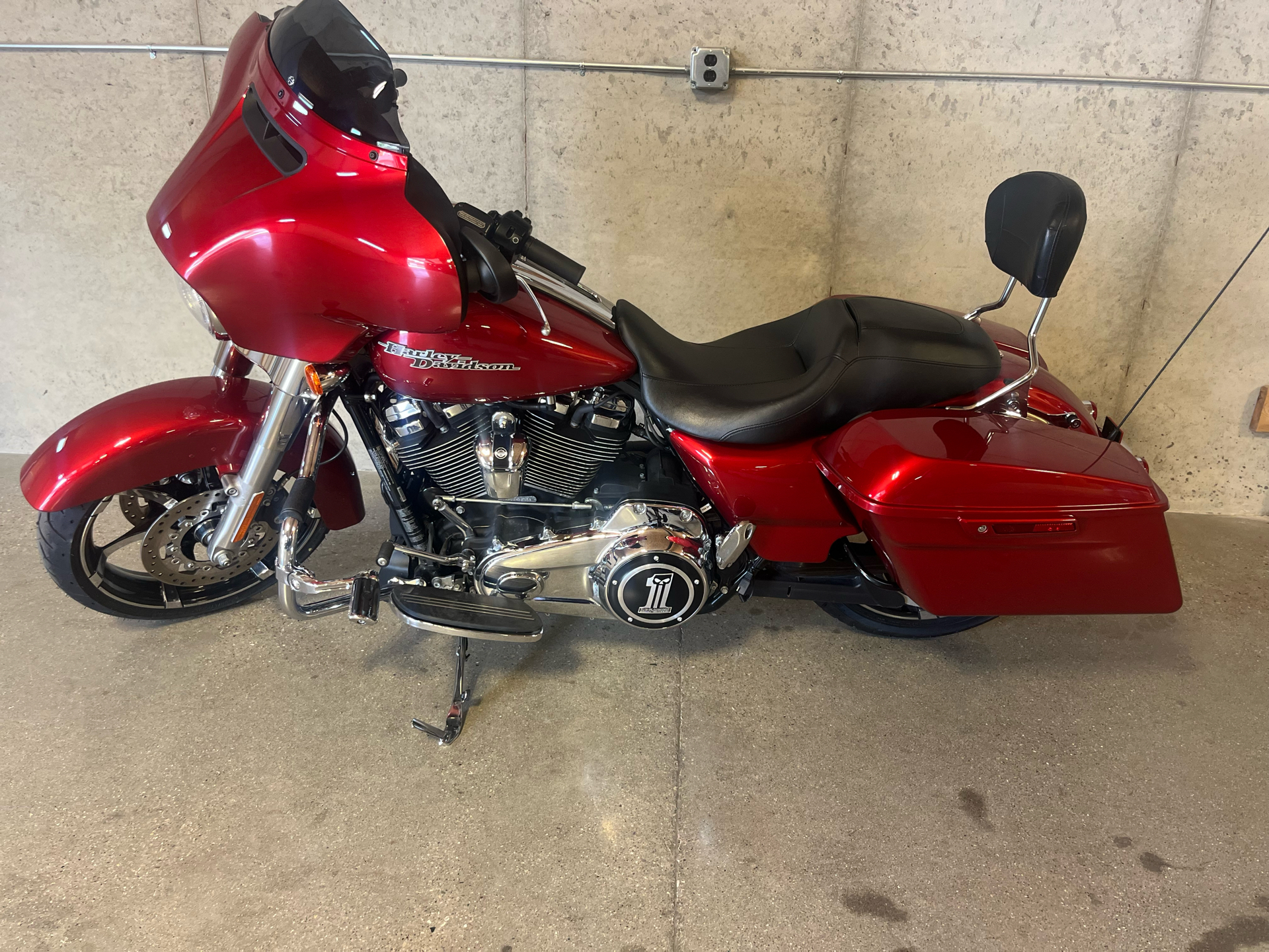 2019 Harley-Davidson Street Glide® in Cement City, Michigan - Photo 5