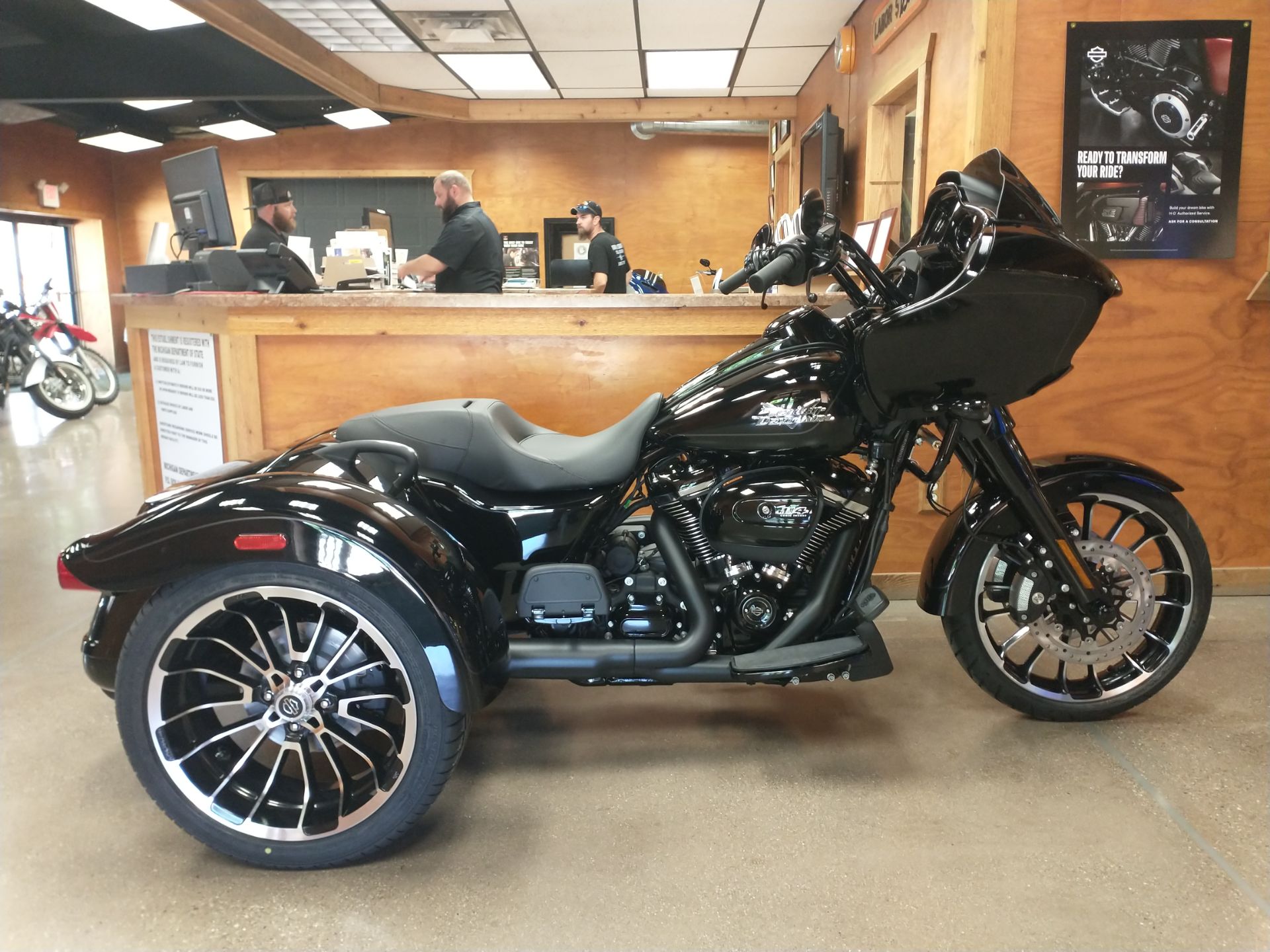 2024 Harley-Davidson Road Glide® 3 in Cement City, Michigan - Photo 1