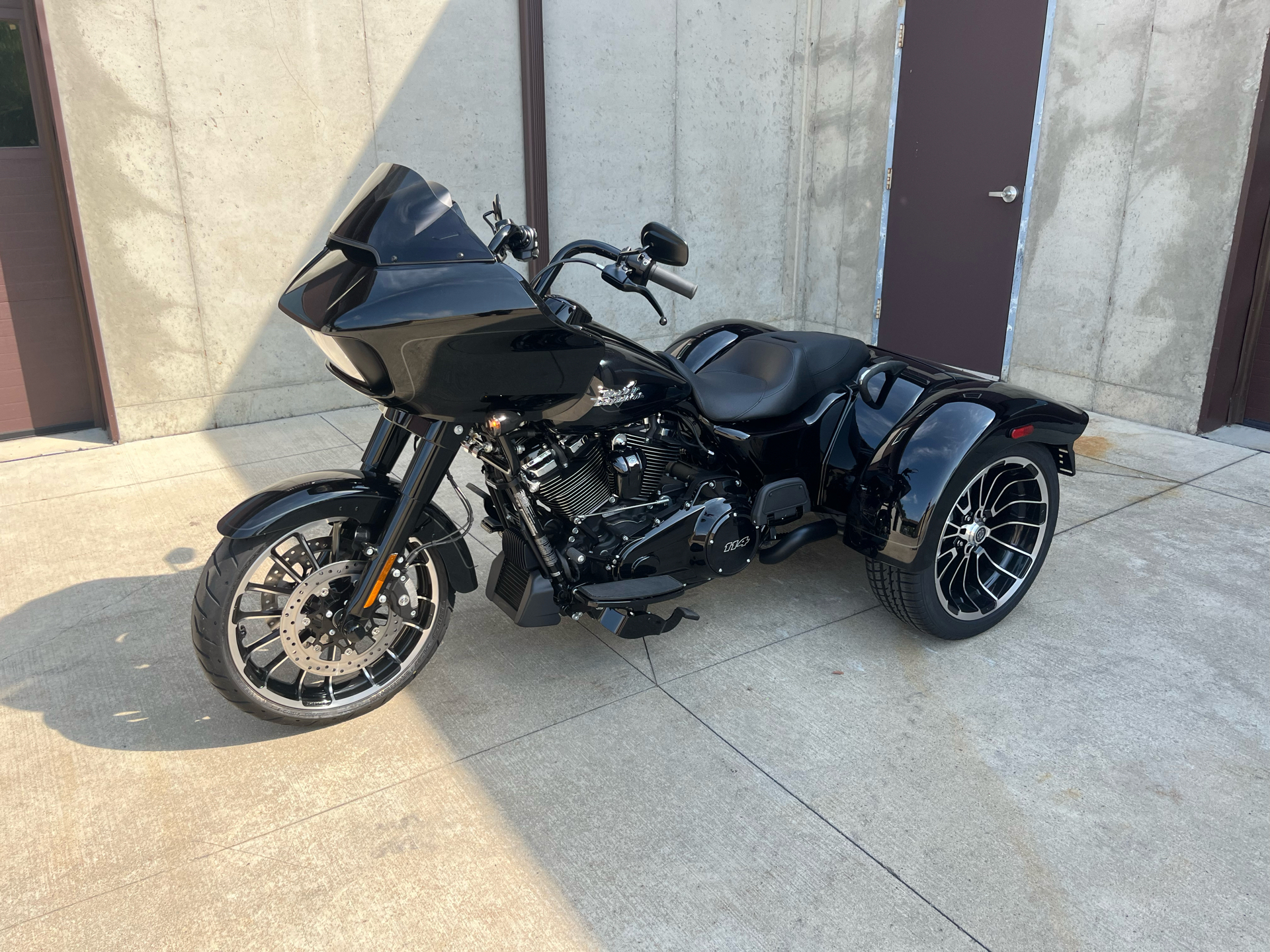 2024 Harley-Davidson Road Glide® 3 in Cement City, Michigan - Photo 2