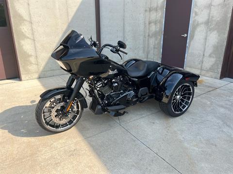 2024 Harley-Davidson Road Glide® 3 in Cement City, Michigan - Photo 2