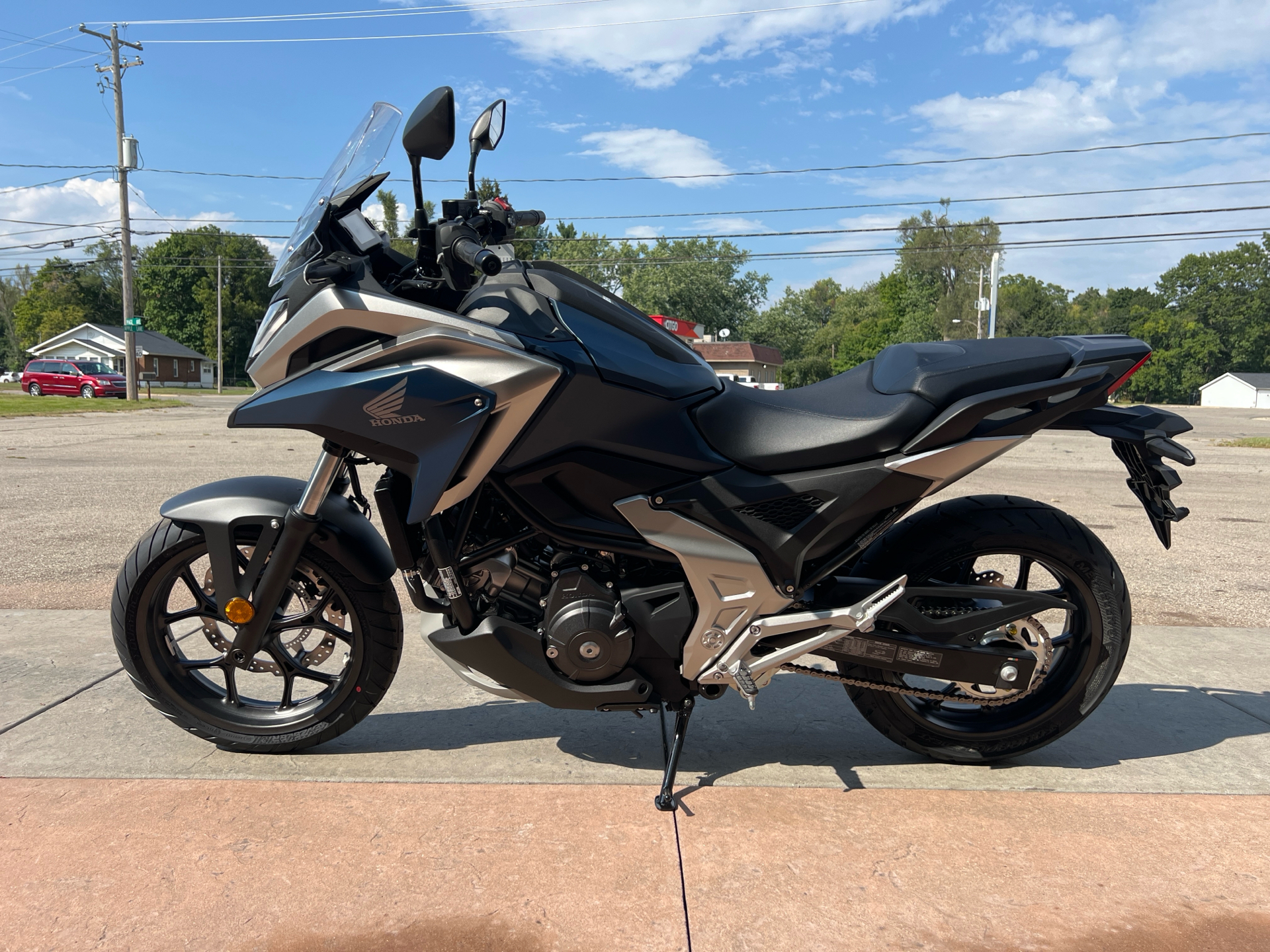 2024 Honda NC750X DCT in Michigan Center, Michigan - Photo 3