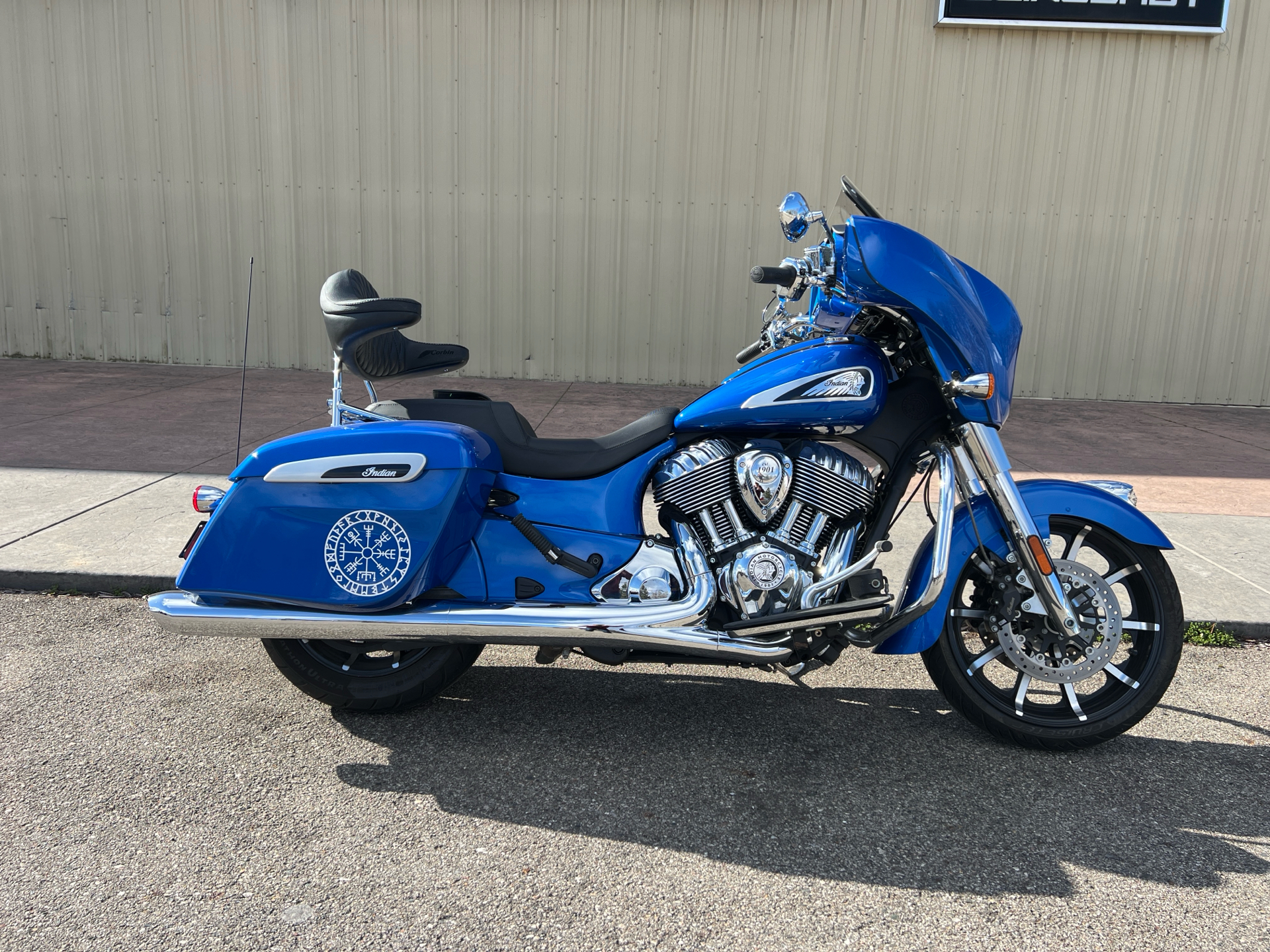 2021 Indian Motorcycle Chieftain® Limited in Michigan Center, Michigan - Photo 1