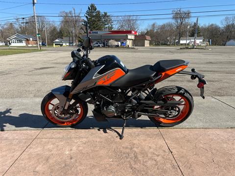 2023 KTM 200 Duke in Michigan Center, Michigan - Photo 3