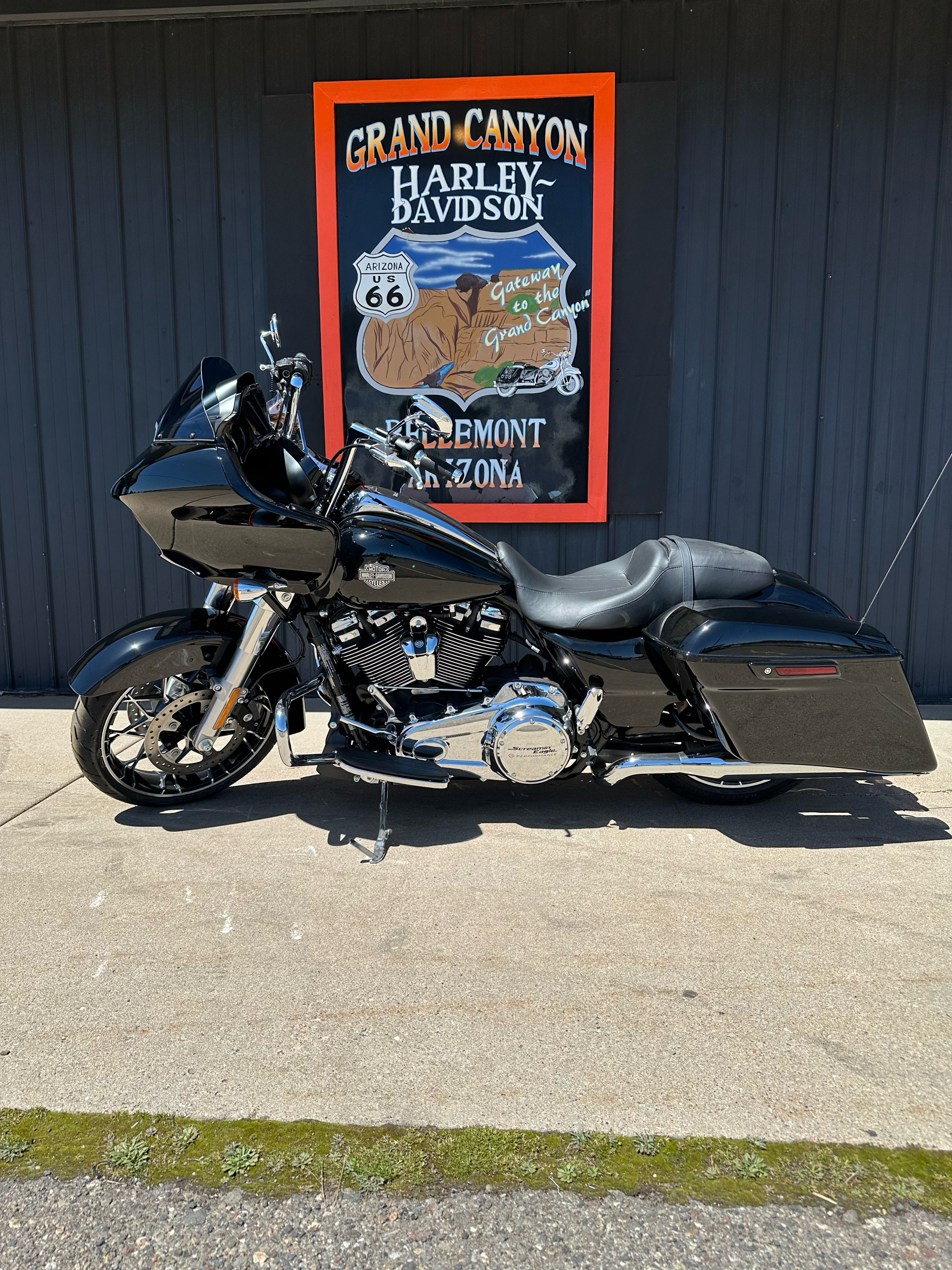 2023 Harley-Davidson Road Glide® in Bellemont, Arizona - Photo 2