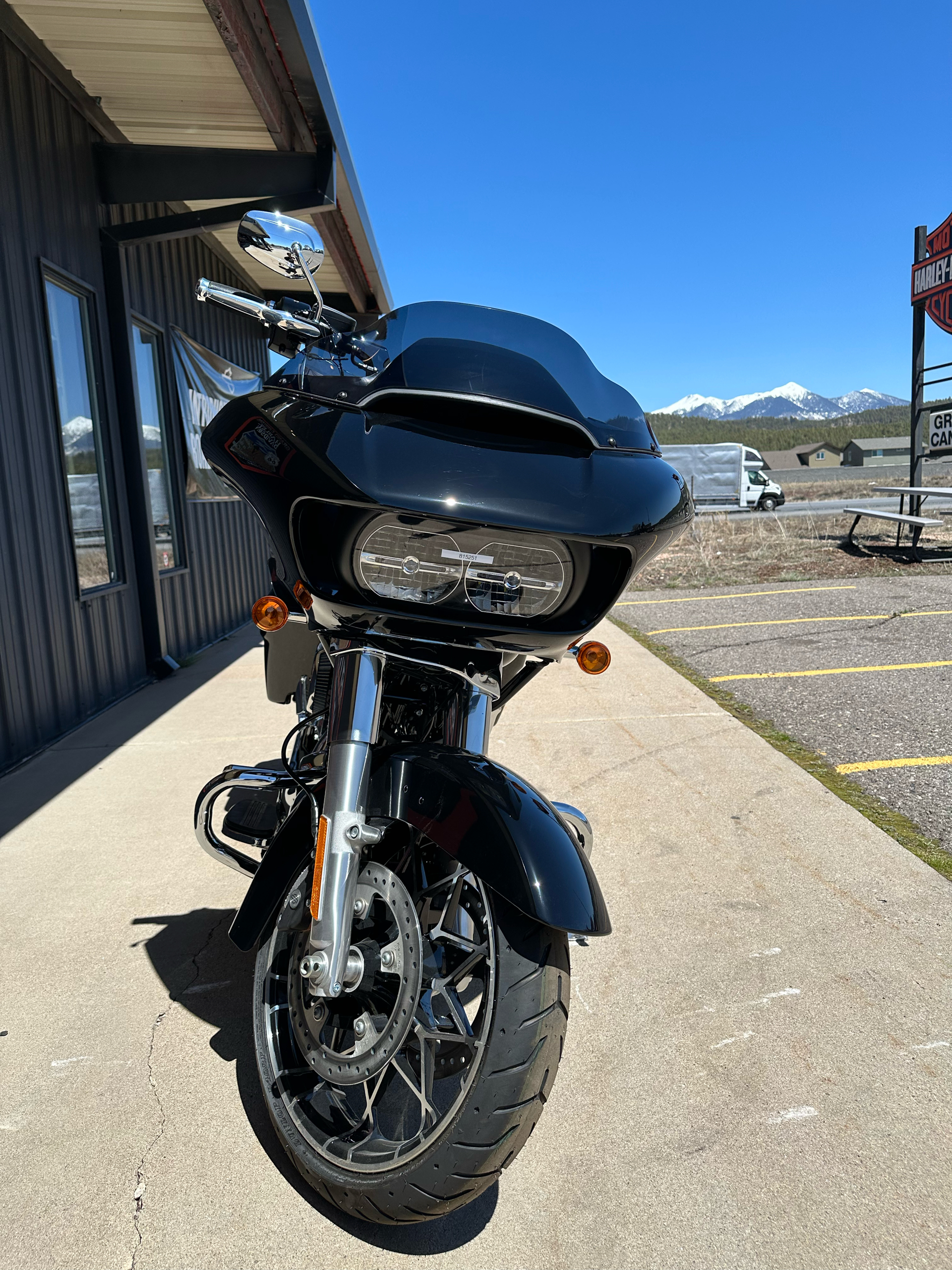 2023 Harley-Davidson Road Glide® in Bellemont, Arizona - Photo 6