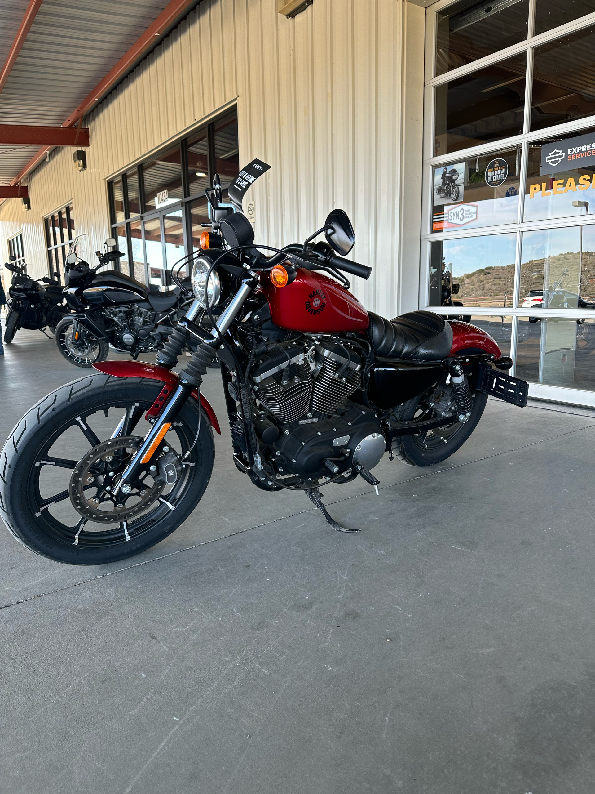 2019 Harley-Davidson Iron 883™ in Bellemont, Arizona - Photo 4