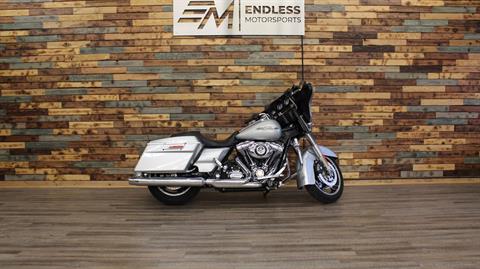 2010 Harley-Davidson Street Glide® in West Allis, Wisconsin - Photo 5