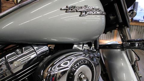 2010 Harley-Davidson Street Glide® in West Allis, Wisconsin - Photo 19