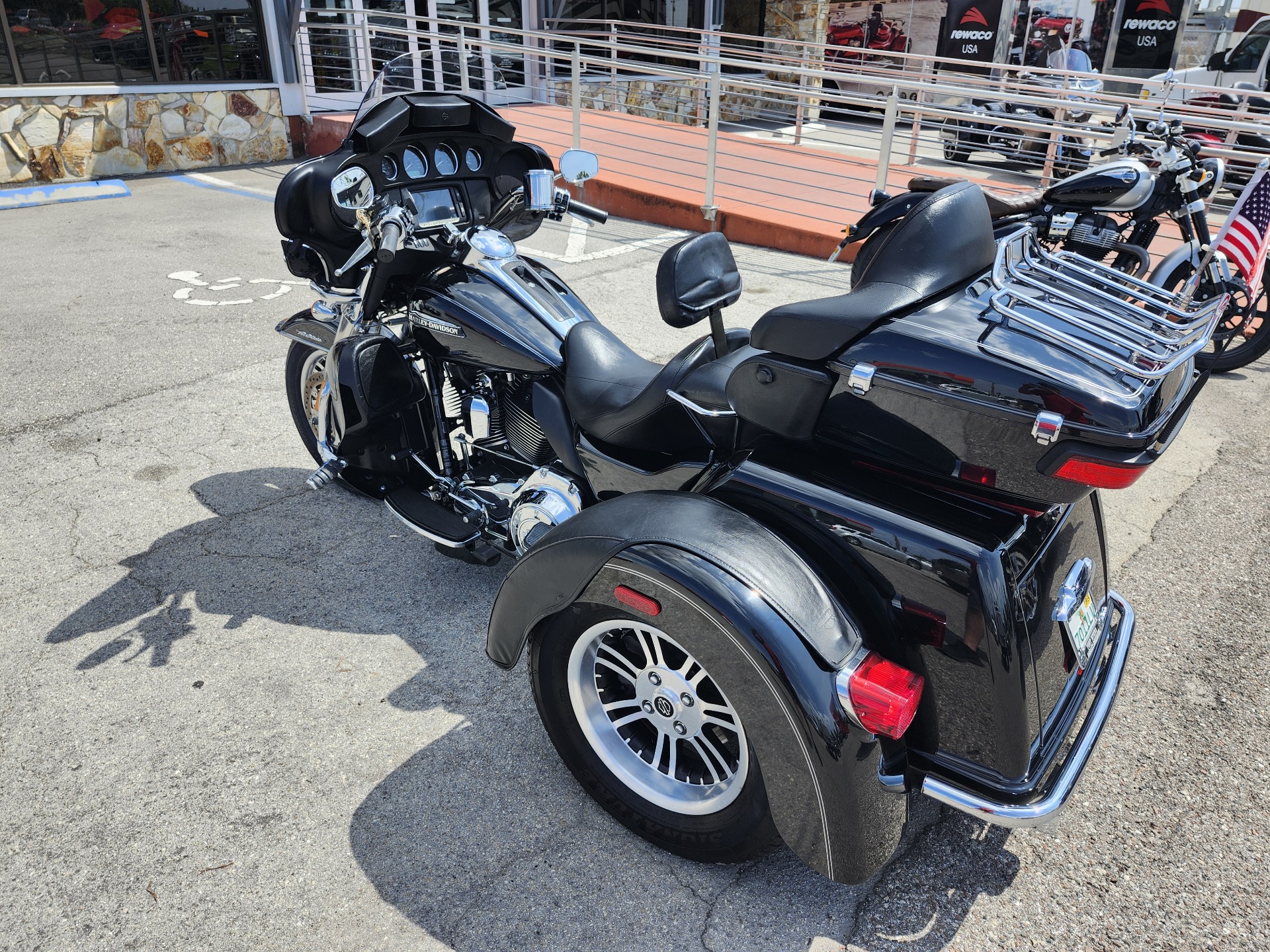 2014 Harley-Davidson Tri Glide® Ultra in Fort Myers, Florida - Photo 3