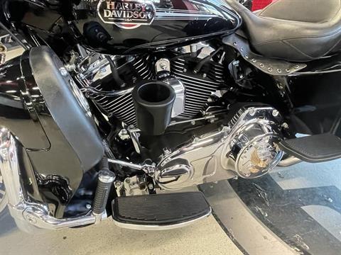 2013 Harley-Davidson Tri Glide® Ultra Classic® in Fort Myers, Florida - Photo 9